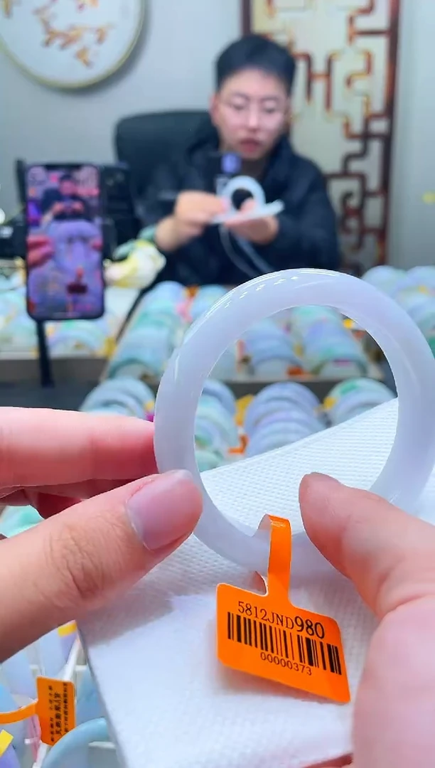 未镶嵌手镯翡翠026-58