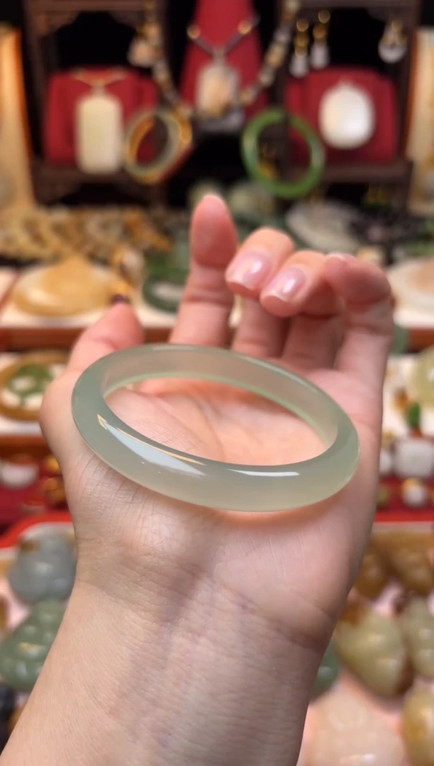 【闪购商品】玛瑙/玉髓手镯未镶嵌55