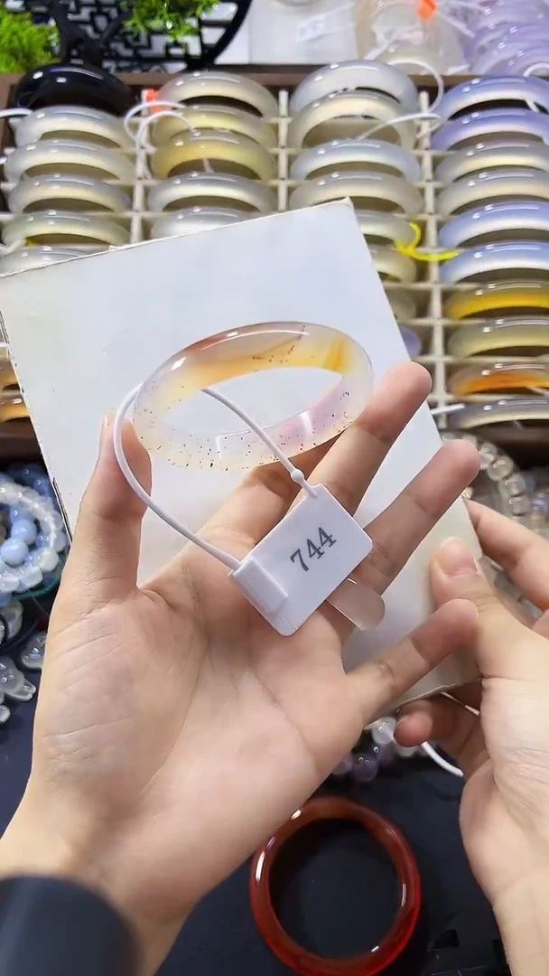 手镯玛瑙/玉髓未镶嵌54圈口芝士莓莓马料意境