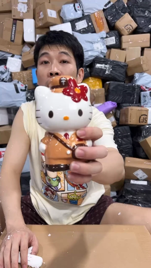 瓷片棕色kt猫邮递员存钱罐