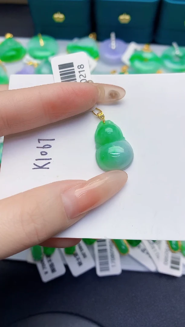 颈饰18K金镶嵌翡翠缅甸天然翡翠A货