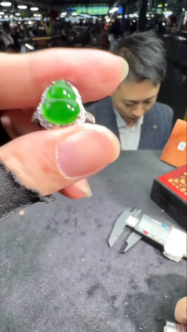 未镶嵌定制翡翠0266003829多样性发货