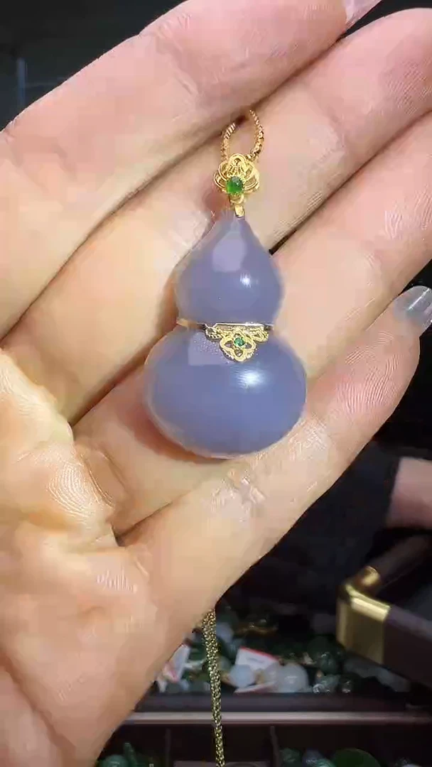 颈饰18K金镶嵌和田玉（多样性发货.发其一)12.30.82