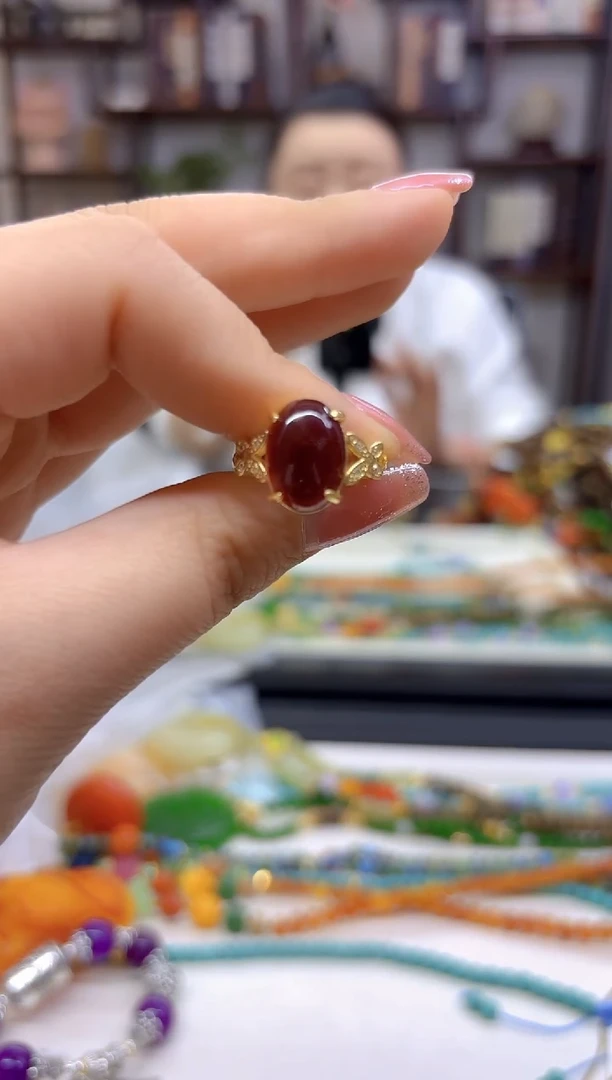【闪购商品】血珀戒指银S925镀金镶嵌J67