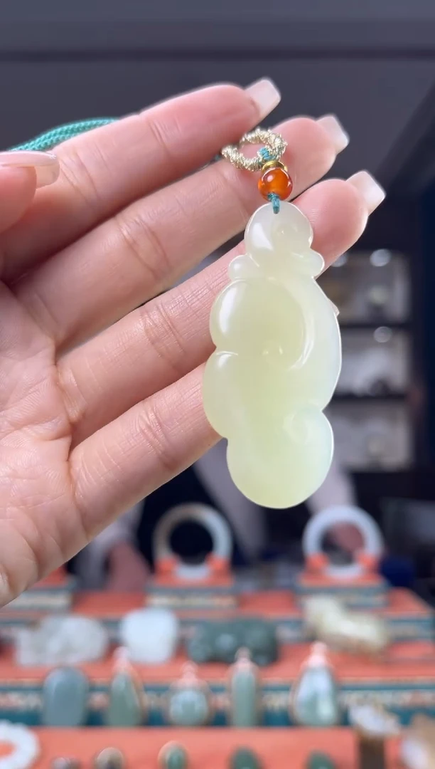 颈饰未镶嵌和田玉1