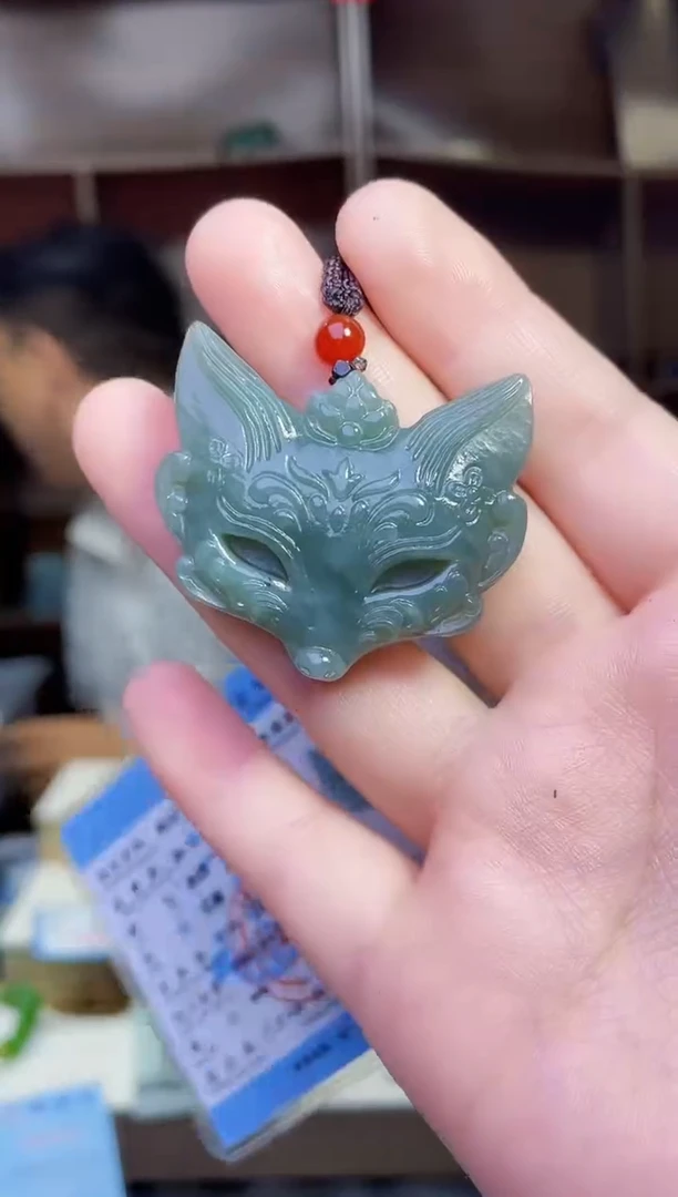 和田玉未镶嵌颈饰1