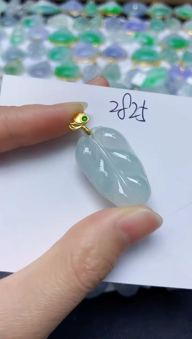 翡翠未镶嵌颈饰 天然缅甸翡翠A货