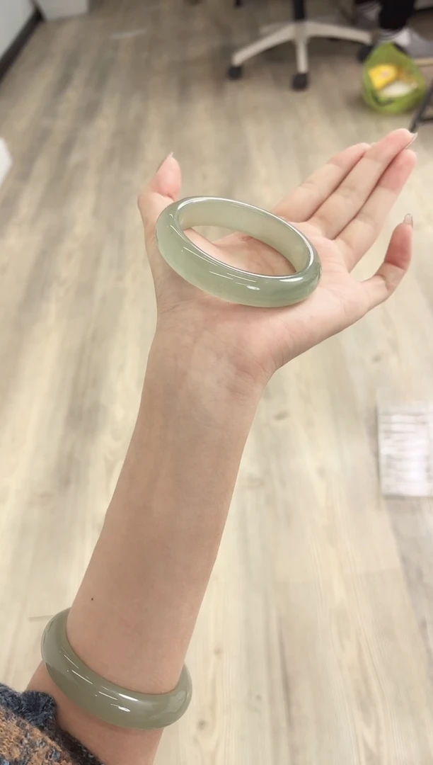 未镶嵌手镯石英质玉1-56D