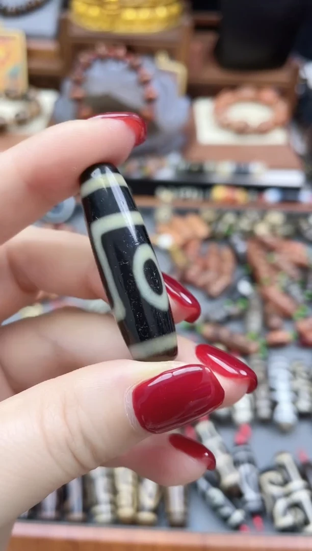 未镶嵌珠珠玛瑙/玉髓地门二眼