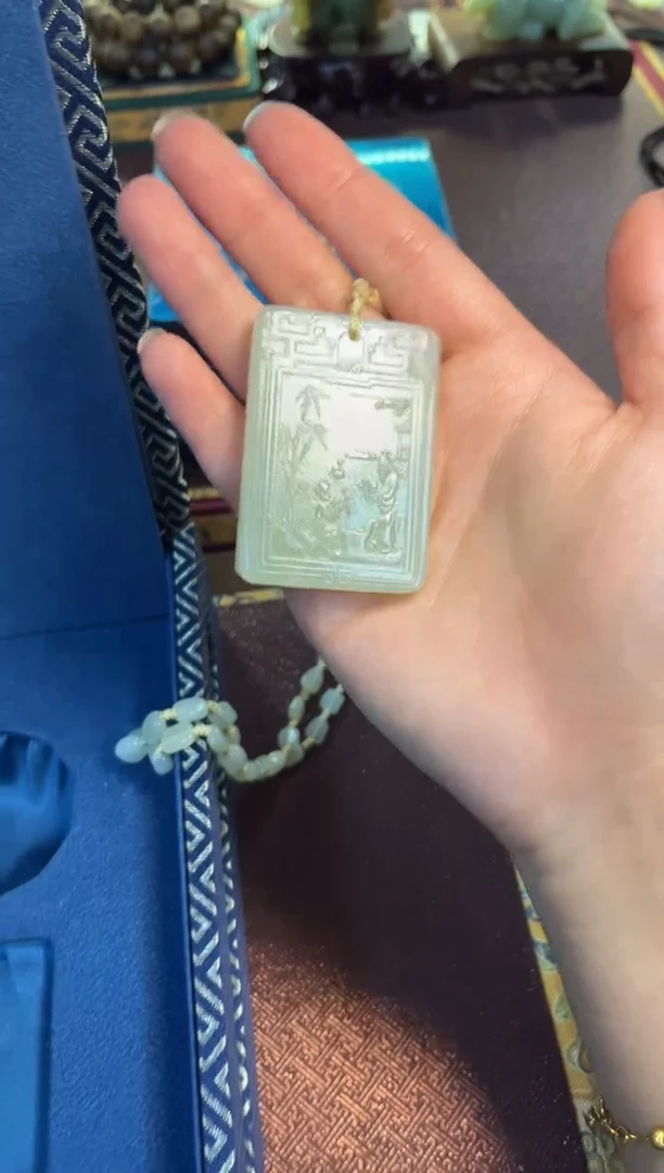 颈饰未镶嵌和田玉和田玉挂件子冈牌