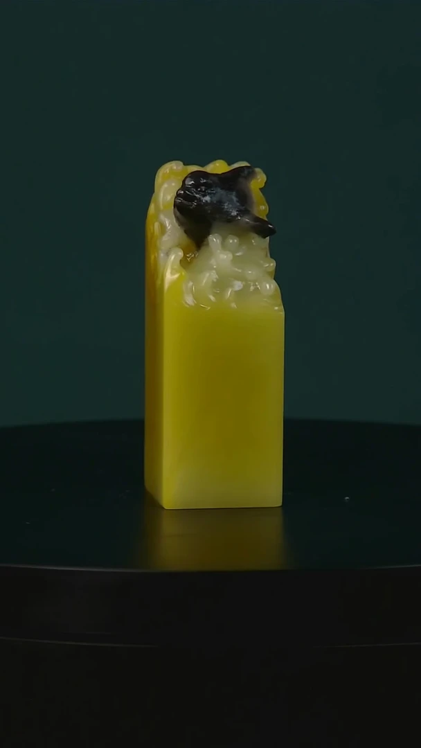 青田石菜花黄海豚章2*2.6*5.7