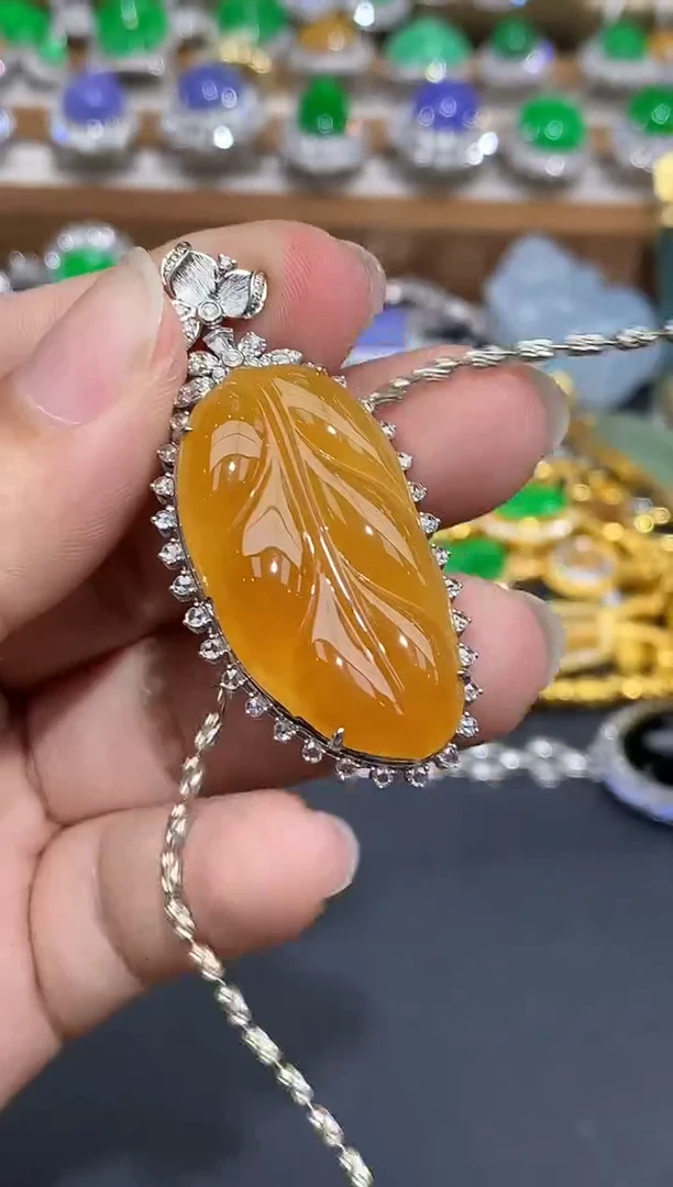 翡翠18K金镶嵌吊坠(不含链)635-春日珠宝