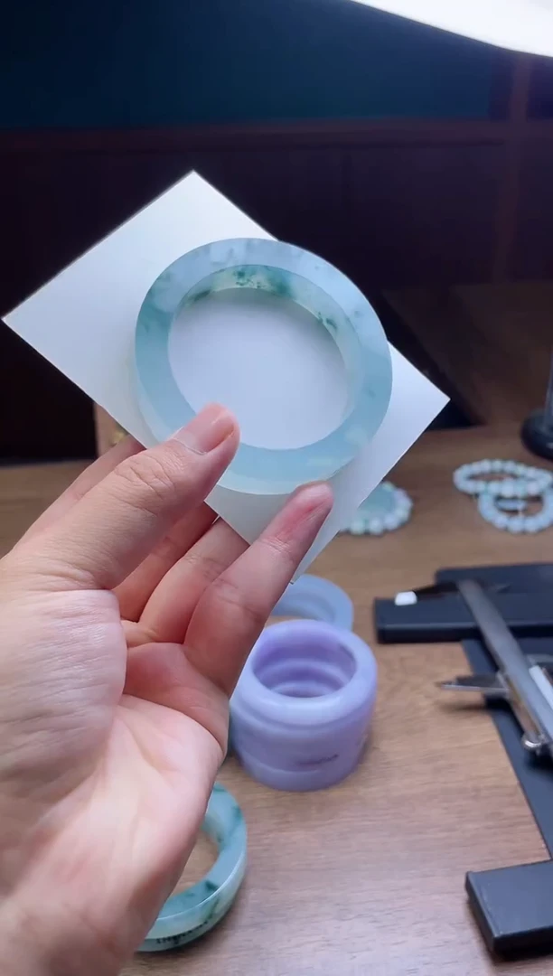 未镶嵌手镯定制翡翠B****e定制