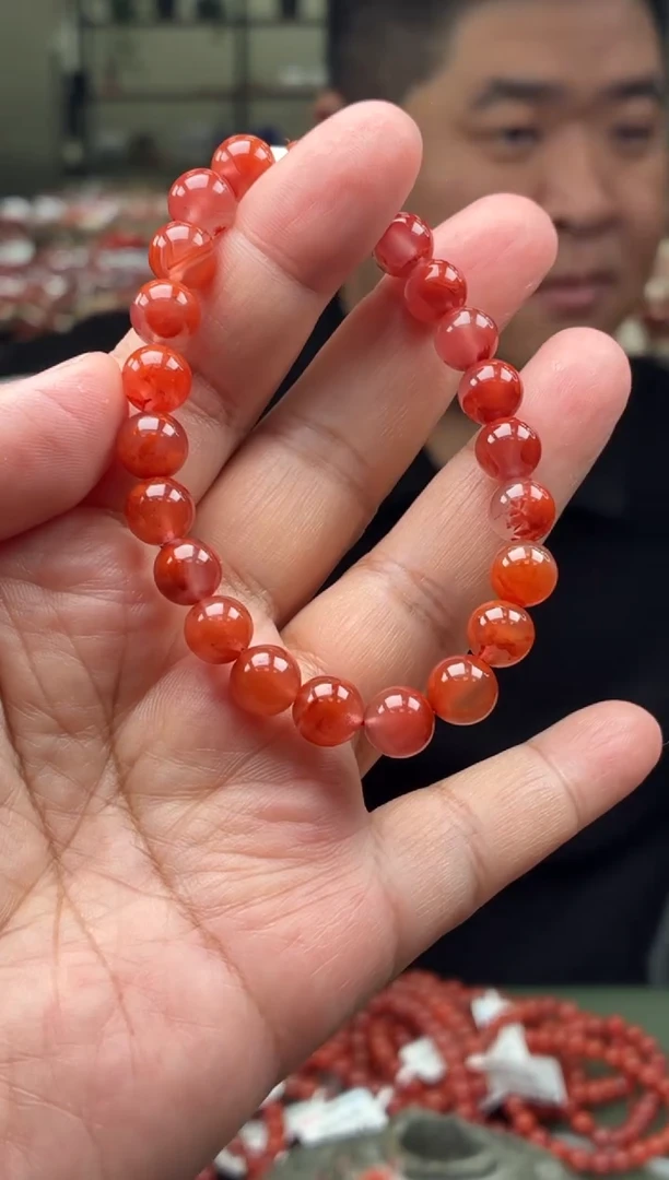 未镶嵌手串南红玛瑙单圈手串一条约8mm多样性发货