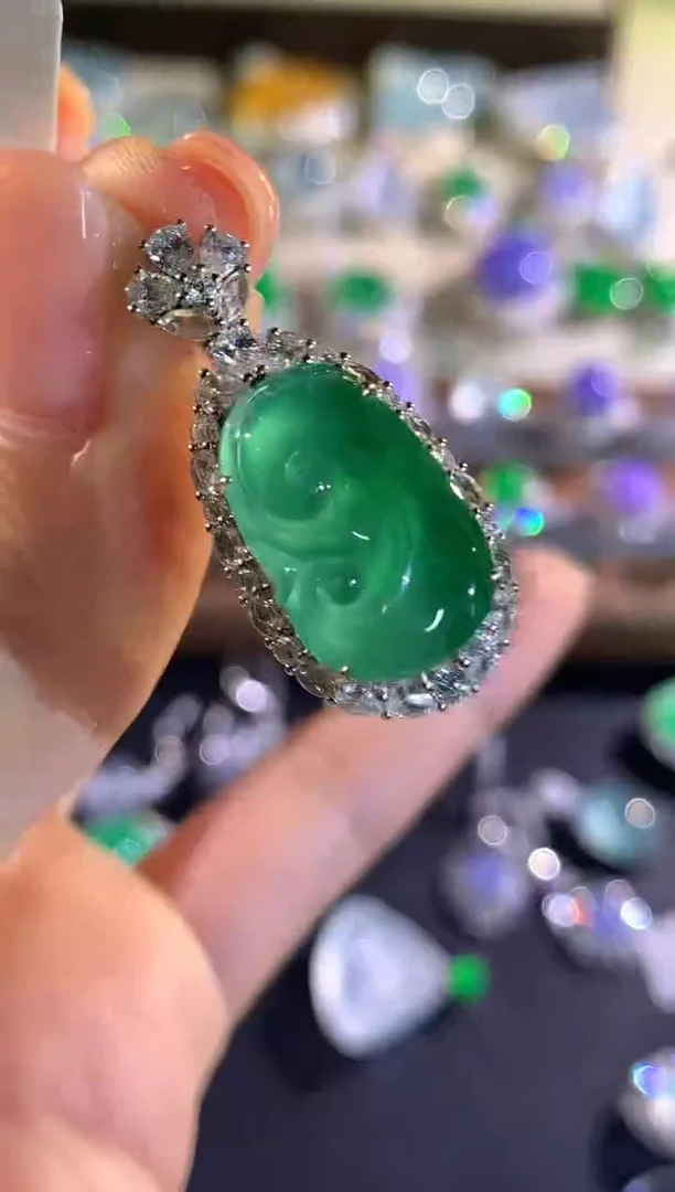 吊坠(不含链)18K金镶嵌翡翠a275