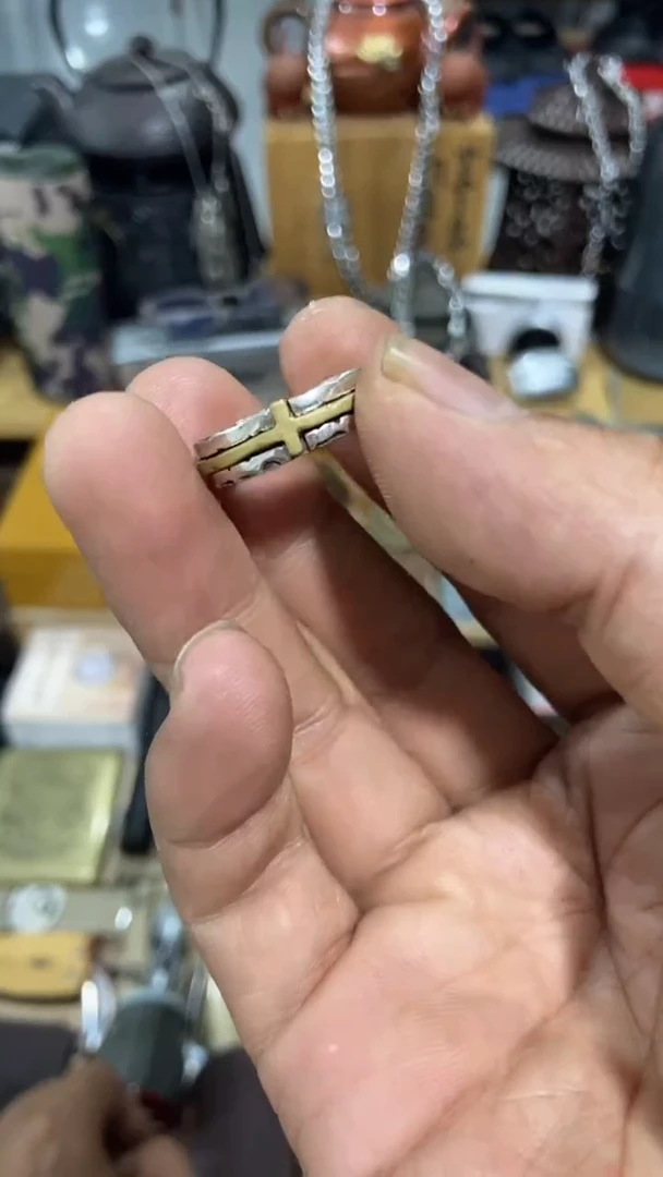 瓷片闪购商品  如图所示