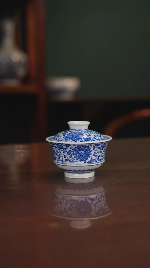 晓月窑青花缠枝盖碗80毫升