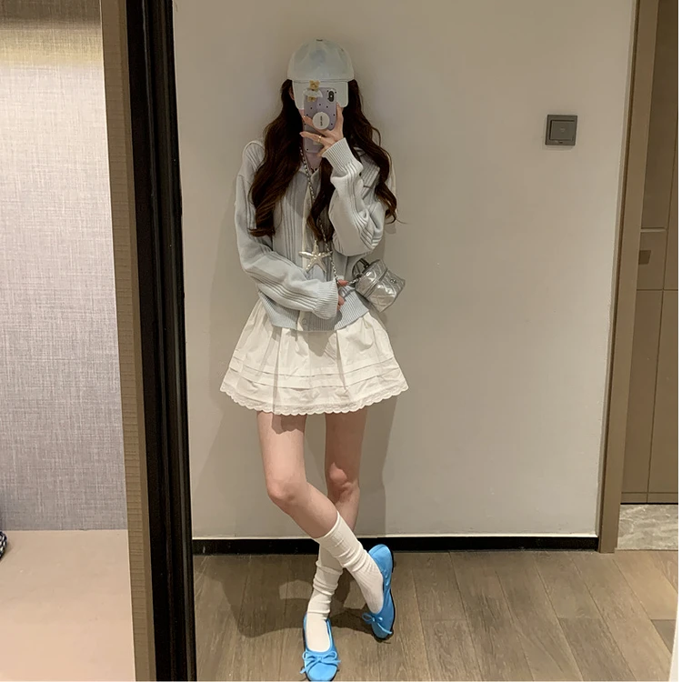 春季新款小个子韩系蓝色针织开衫女温柔系上衣今年流行的爆款毛衣