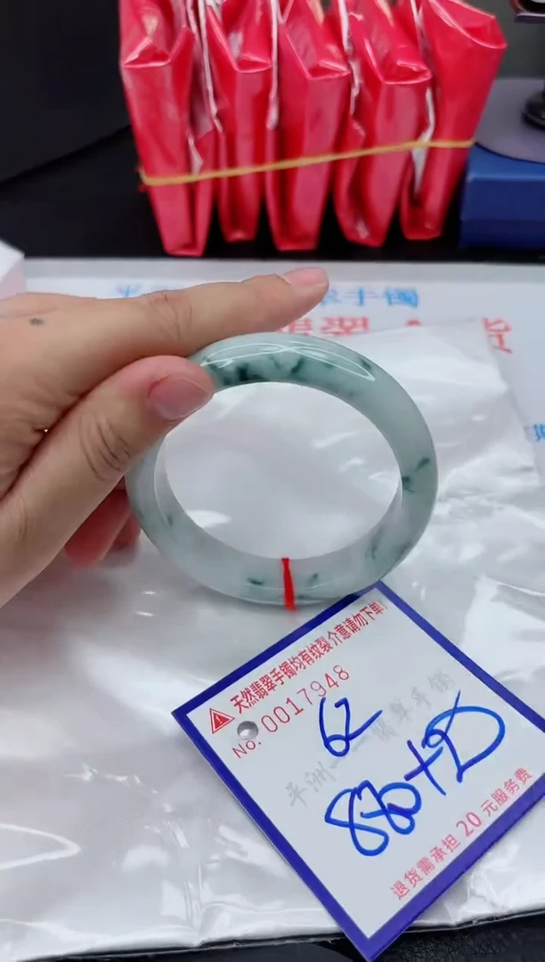 翡翠手镯未镶嵌11111111111111