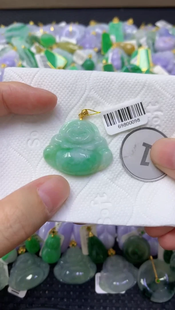 颈饰未镶嵌翡翠天然缅甸翡翠A货