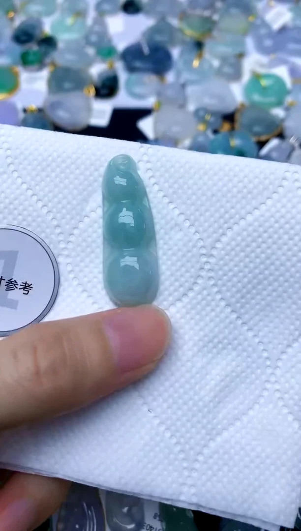 颈饰未镶嵌翡翠天然A货翡翠