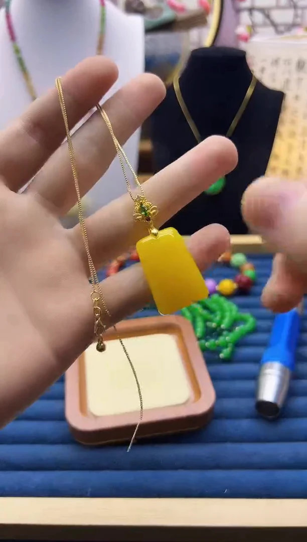 【闪购商品】蜜蜡耳饰14K金镶嵌D63