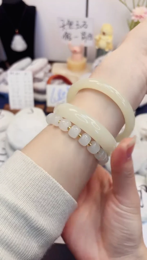 【闪购商品】石英质玉手镯未镶嵌499-美人条-圈口60