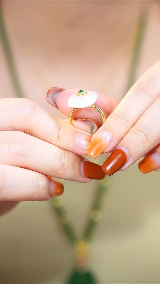 银S925镶嵌戒指和田玉戒指一个