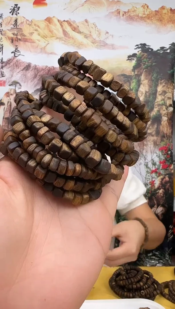 沉香沉香碎屑6/7不规整虫漏白奇沉香宠粉多样性发一