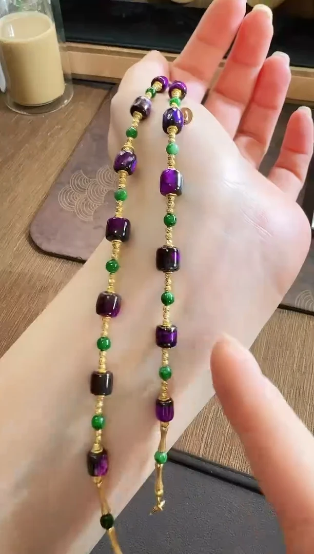 18K金镶嵌苏纪石（舒俱来）手链手链 多样性发货 发一条