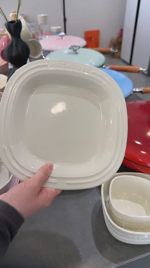 【闪购商品】瓷8.7英寸方形浅盘-奶油白