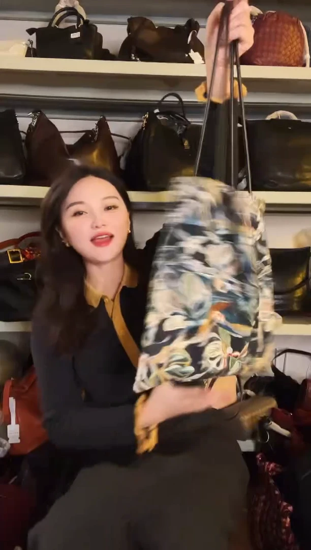 牛皮（革）高端订制时尚百搭女士手提斜跨包