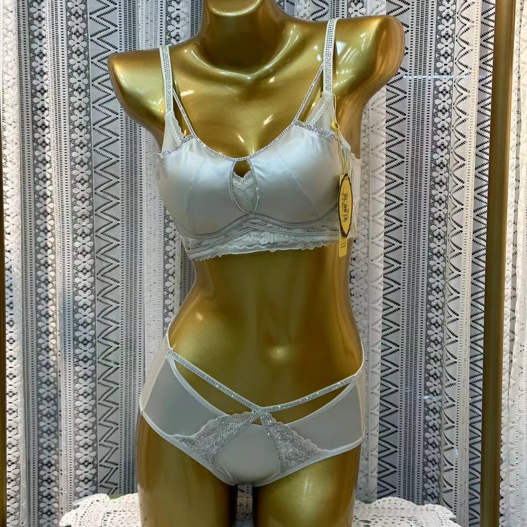 xarifa文胸套装厚款小胸聚拢烫钻性感舒适无钢圈8318