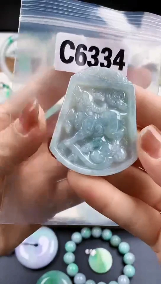 颈饰未镶嵌翡翠天然翡翠吊坠挂件
