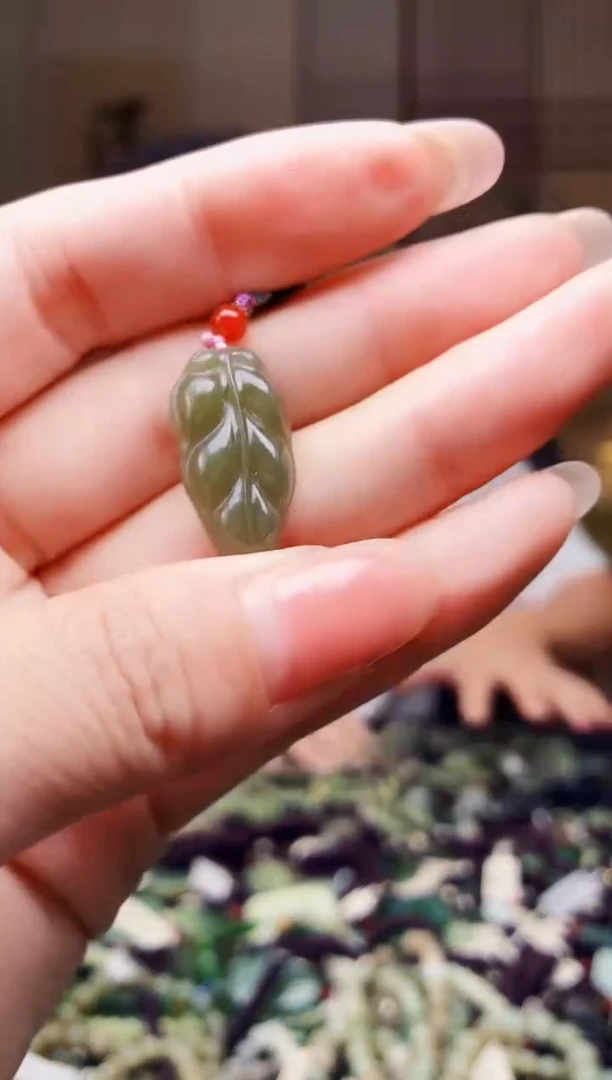 颈饰未镶嵌和田玉多样性发货，拍一发一