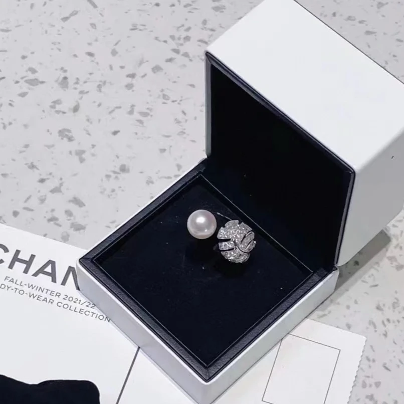 99新 Chanel/香奈儿 小花6欢 18K白金 满钻 珍珠 羽毛 戒指 51