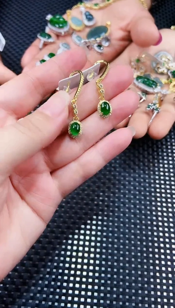 【闪购商品】翡翠耳饰未镶嵌11111111