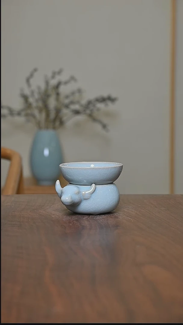 天青釉 卧牛茶漏 微瑕 朱家汝窑款