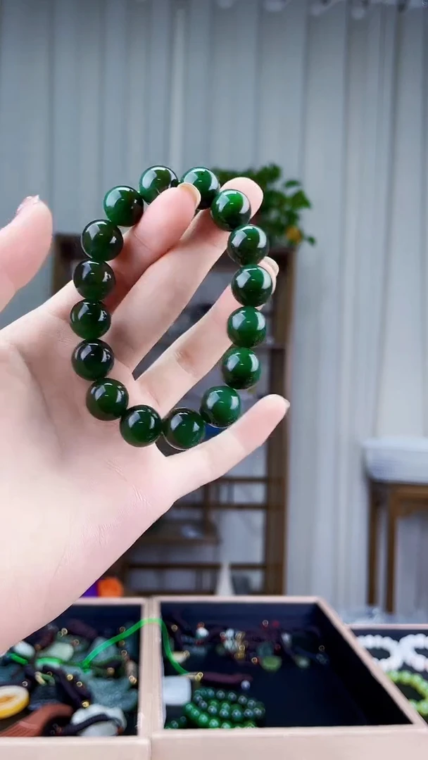 颈饰未镶嵌和田玉拍一发一，多样性发货