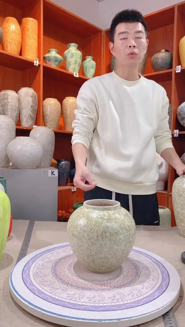 【闪购商品】瓶春意盎然 小号  陶瓷花瓶 无花