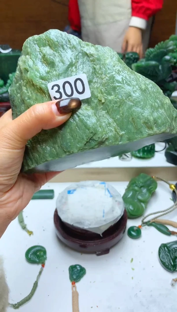 未镶嵌和田玉摆件1