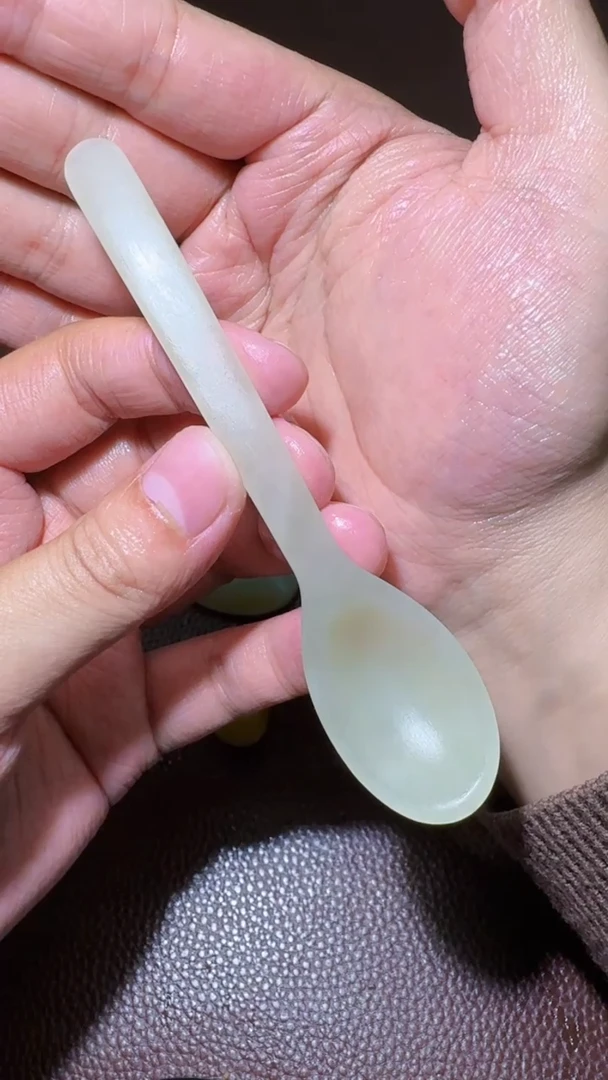 未镶嵌和田玉挂件和田玉