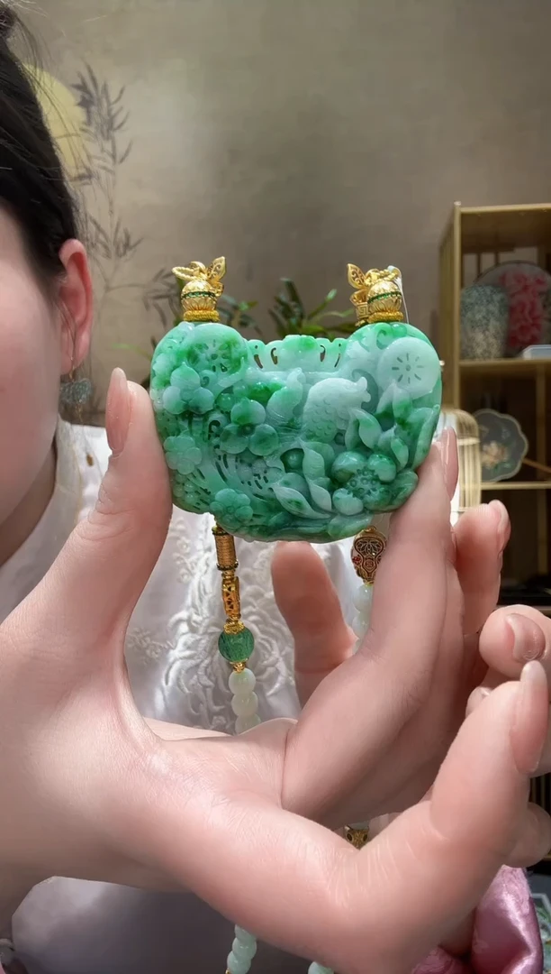 【闪购商品】翡翠颈饰未镶嵌吊坠