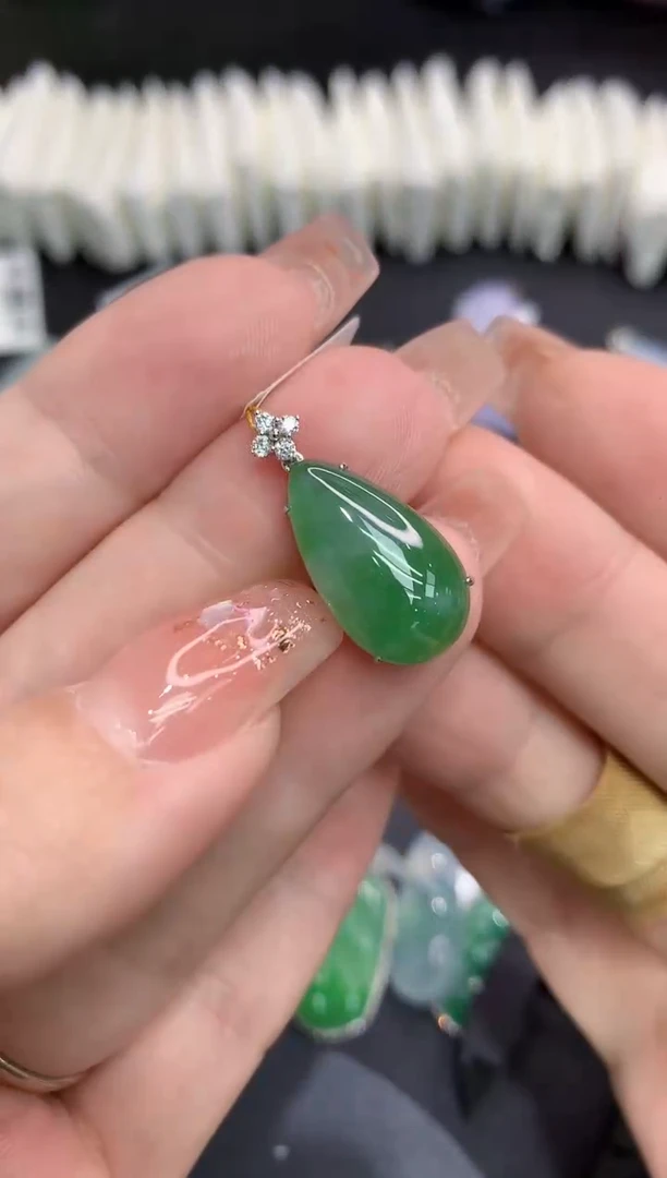 吊坠(不含链)18K金镶嵌翡翠1111111111111