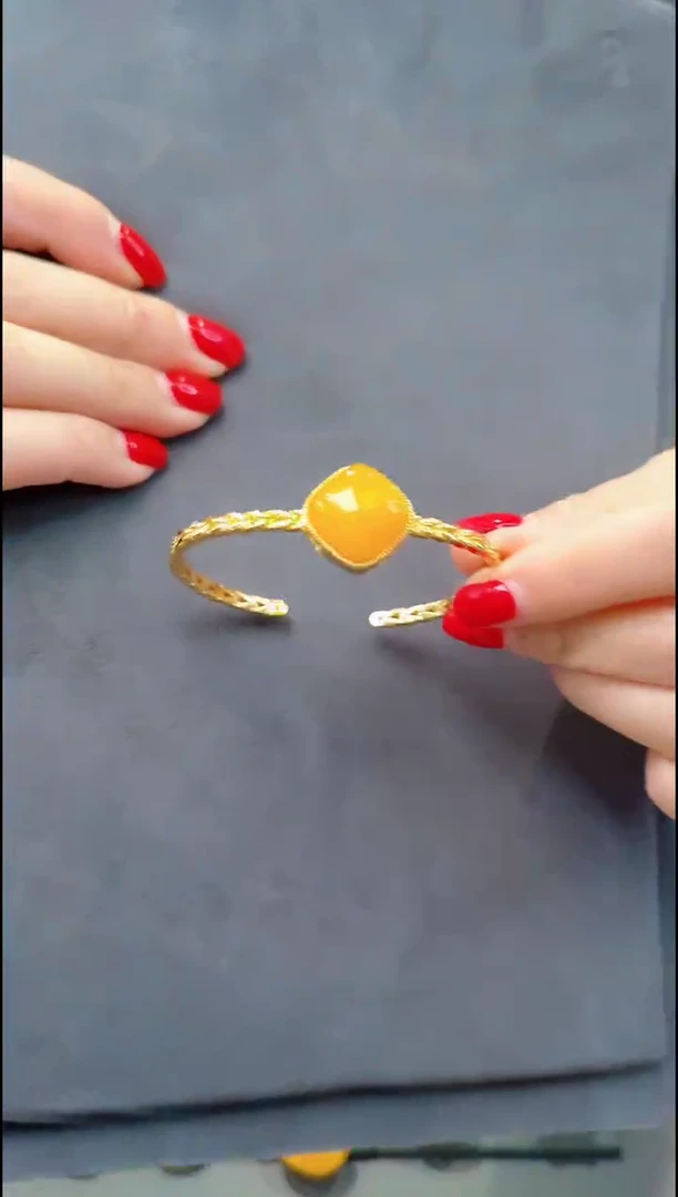 【闪购商品】蜜蜡手镯银S925镀金镶嵌H175蜜蜡手镯