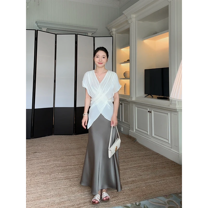 郭九九呢 小众设计感交叉收腰显瘦短袖上衣缎面半身裙 G924A05933