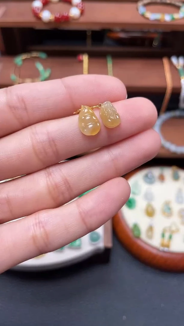 【闪购商品】翡翠吊坠(不含链)18K金镶嵌2个  JK658