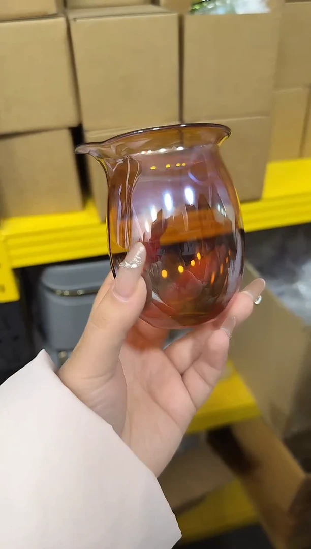 琥珀色无耳公道杯