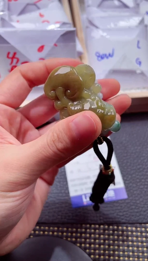 未镶嵌挂件翡翠000888