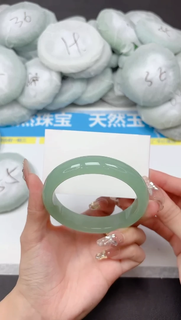 未镶嵌手镯石英质玉156-62.4